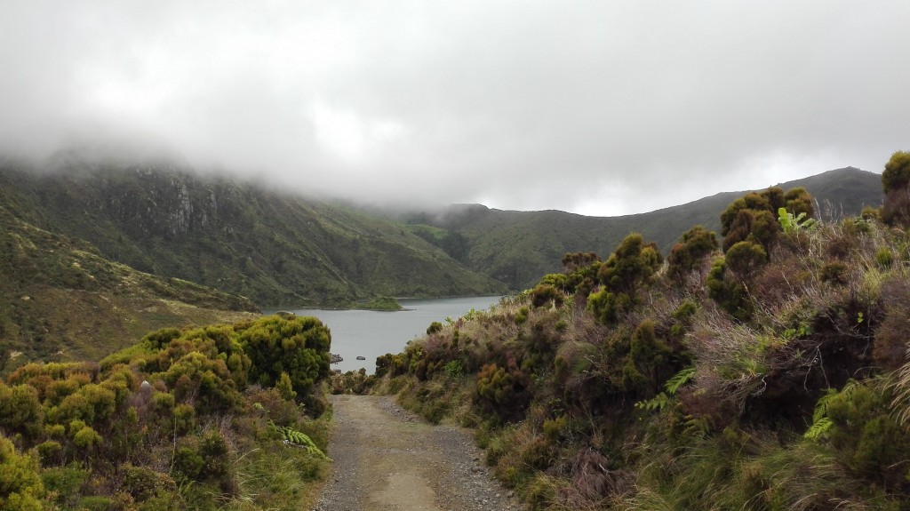 On the way to Fogo lake