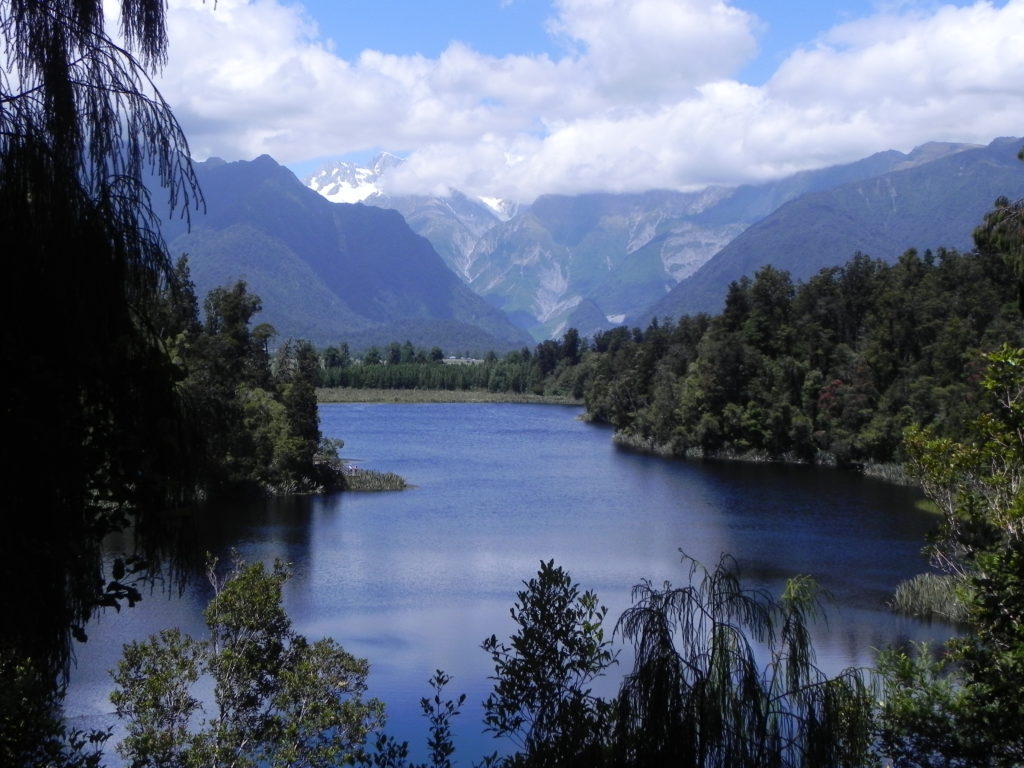 Lake Matheson circular walk.