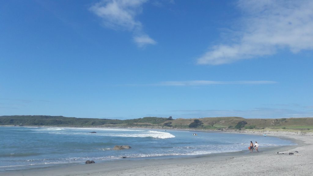 Waimarama beach: perfect place for swimming and surfing