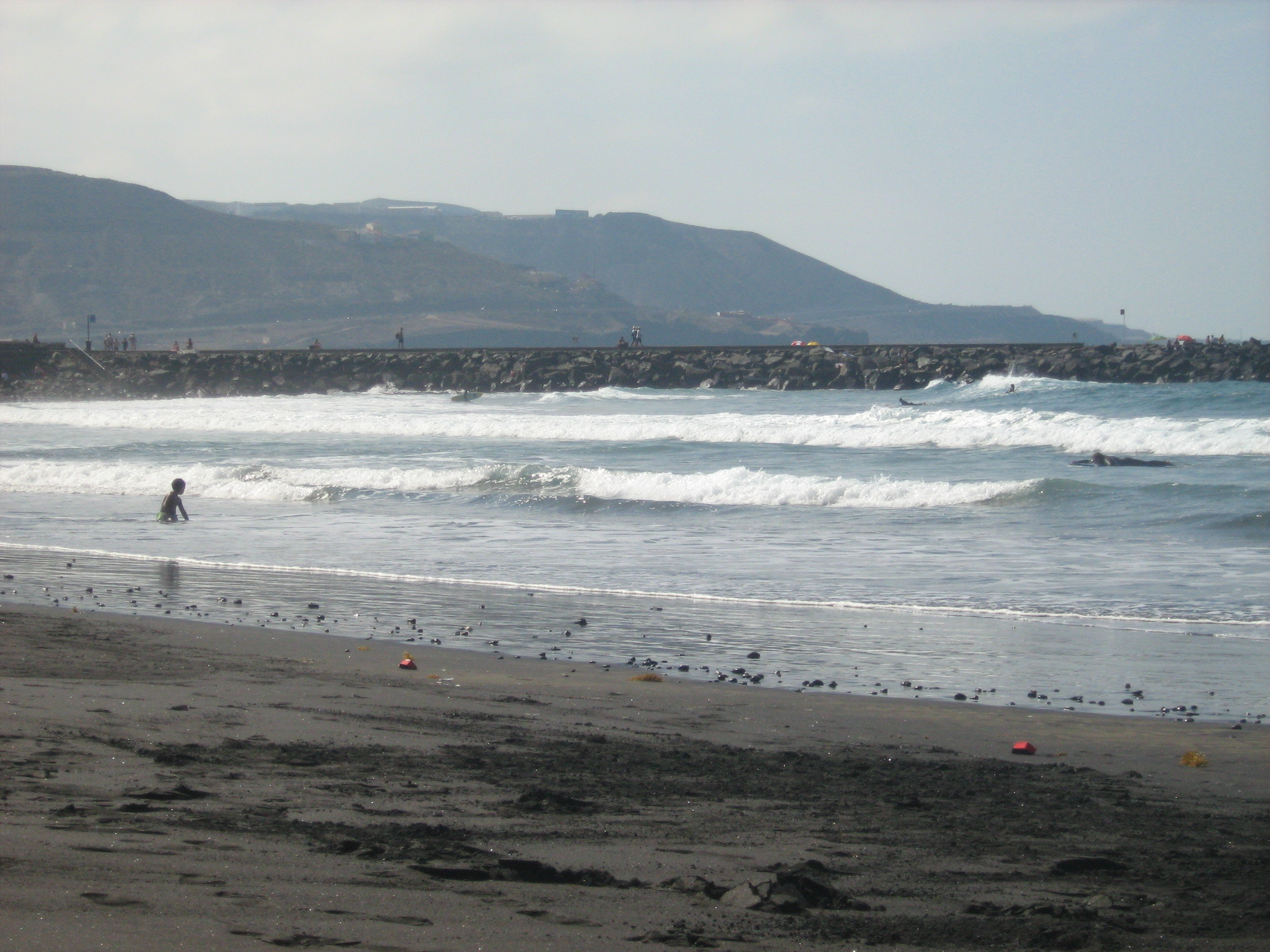 Surfing in Las Palmas, Gran Canaria