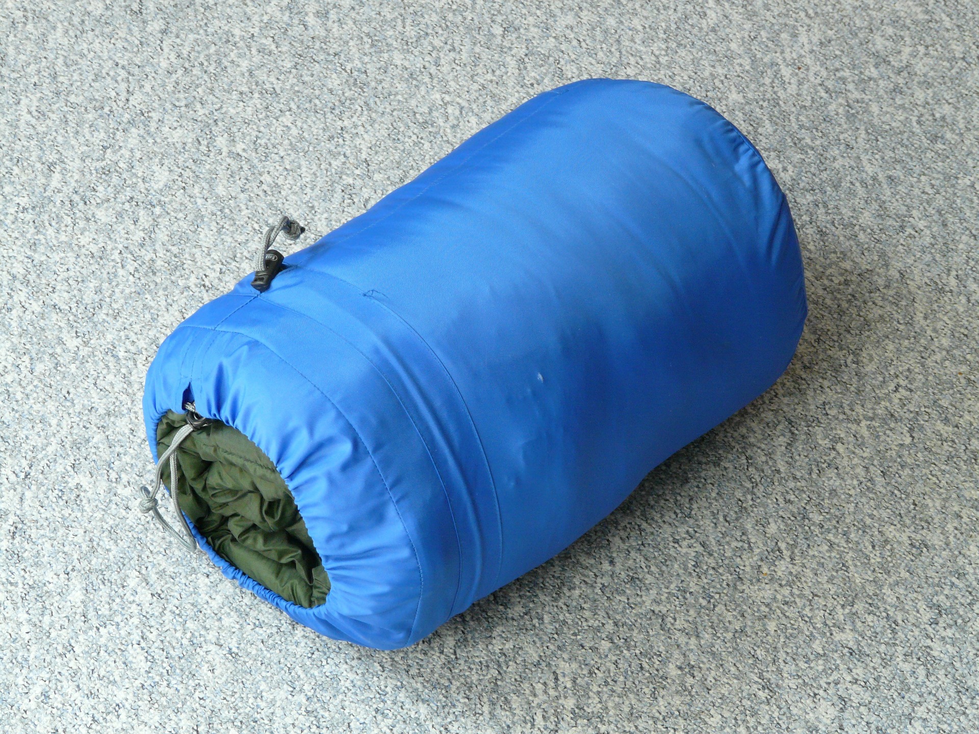 Which sleeping bag to buy for camping?