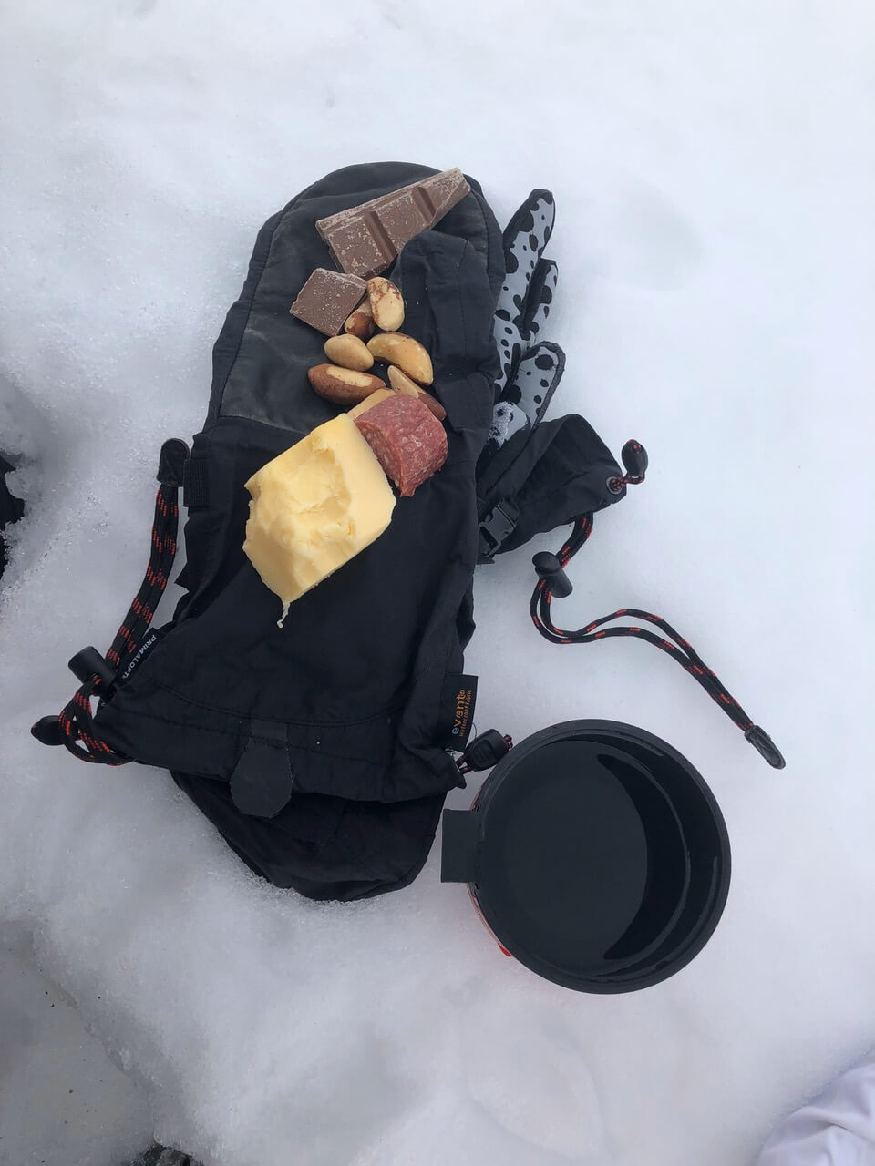 trail-snacks-hiking